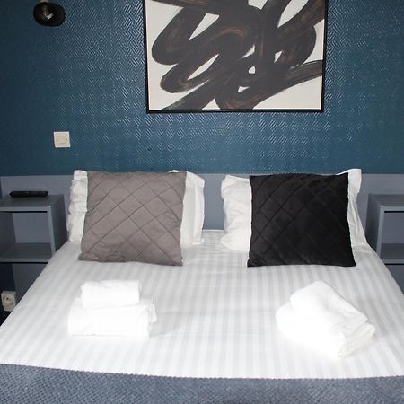 Hotel Des Pins Jullouville-les-Pins Habitación foto