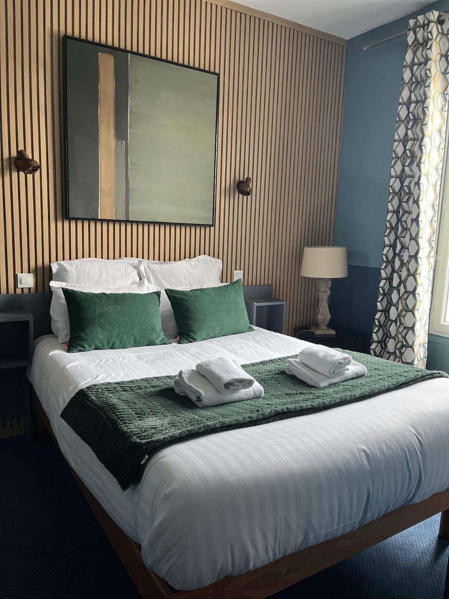 Hotel Des Pins Jullouville-les-Pins Habitación foto